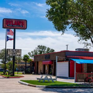 entrance to Dylans on 9th in port arthur tx