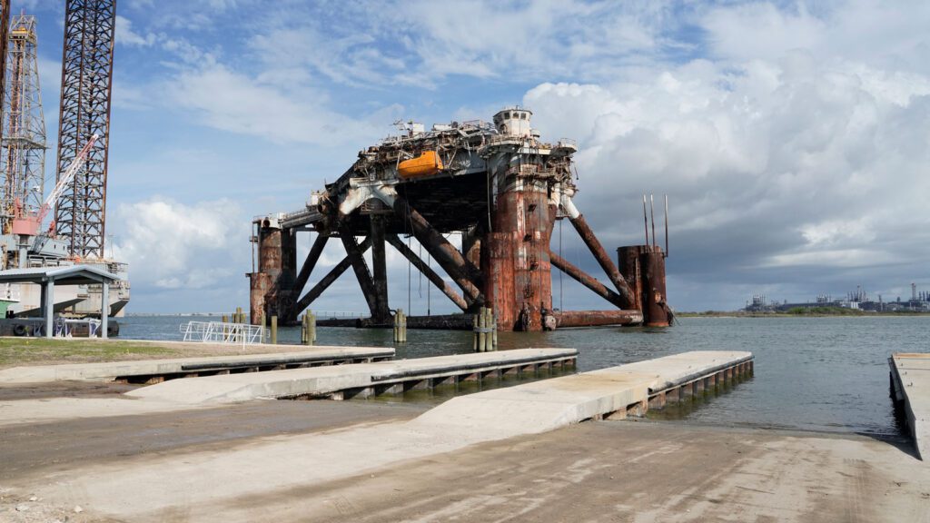 newly renovated 4 piers boat launch in sabine pass